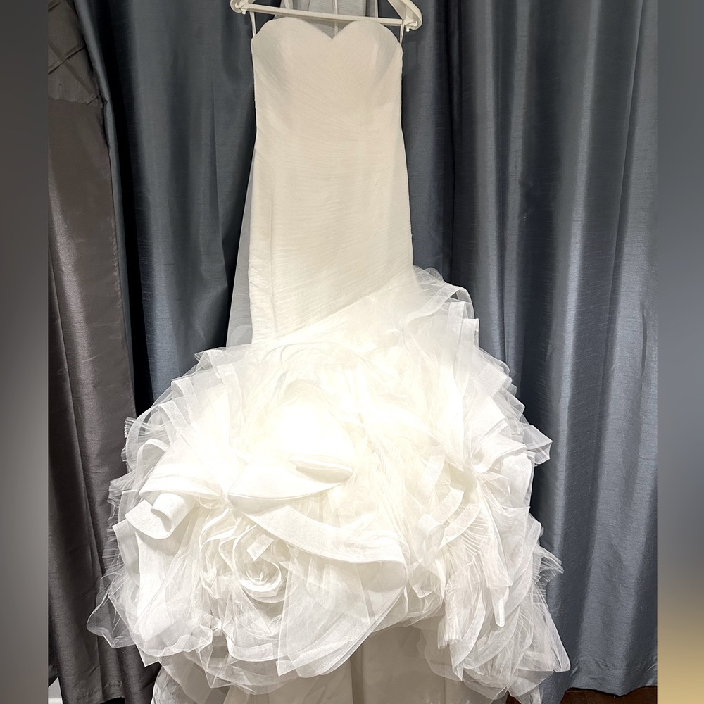 NEW-Pronovias wedding dress- “Mildred” size 8 - Picture 9 of 12